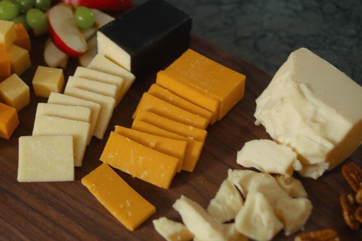 پنیر چدار چیست و چه تفاوتی با انواع دیگر پنیر دارد؟ 6 پنیر چدار چیست و چه تفاوتی با انواع دیگر پنیر دارد؟