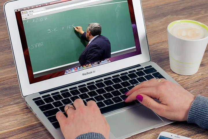 چطور هر روز چیز جدیدی یاد بگیریم؟ 2 پلتفرم های آموزشی آنلاین