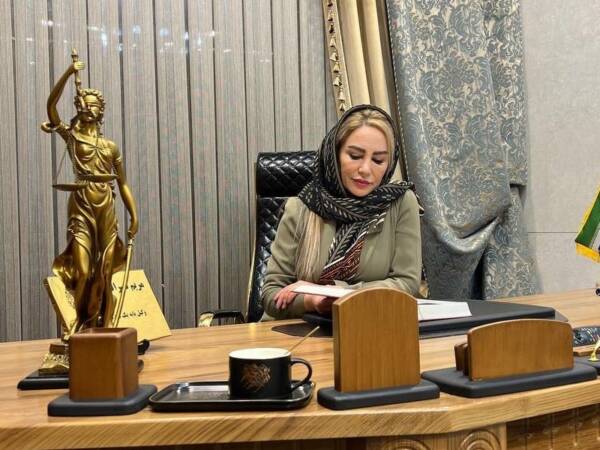 وکیل خانم در تهران - راهنمای انتخاب 6 وکیل خانم در تهران