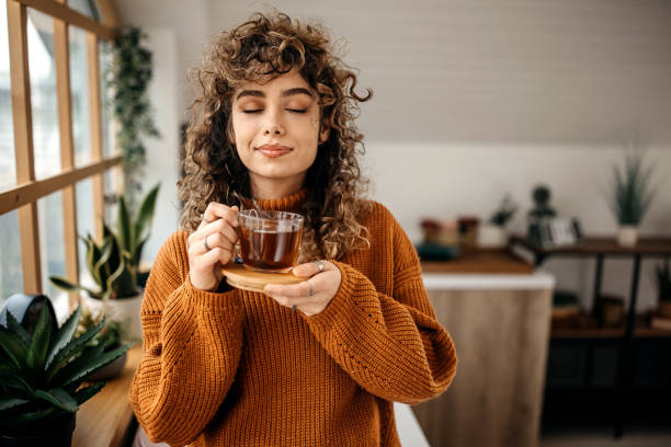 زن لذت از چای