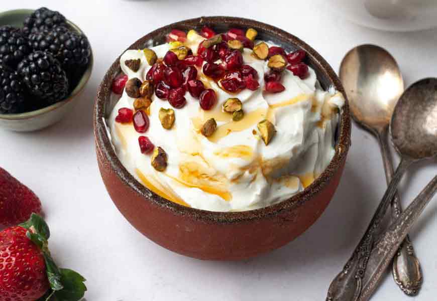 غذا و بین وعده کودک یک ساله + غذای سریع برای کودک یک ساله_ستاره شو 8 ماست یک غذای فوری برای کودک یک ساله